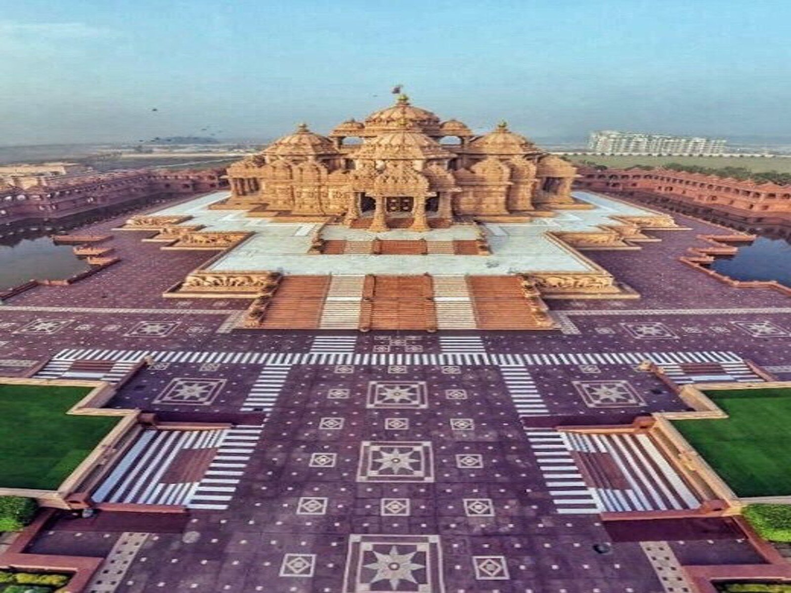tour image